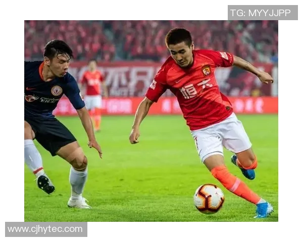 重庆篮球队的耐力之道:探索球队训练与比赛中的坚持与韧性 重庆篮球队的耐力之道:探索球队训练与比赛中的坚持与韧性