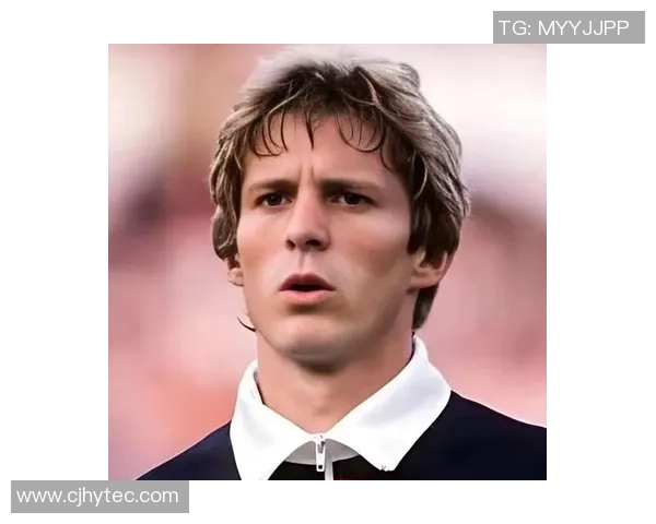 足球明星贝卢米的传奇人生与辉煌成就探秘 足球明星贝卢米的传奇人生与辉煌成就探秘